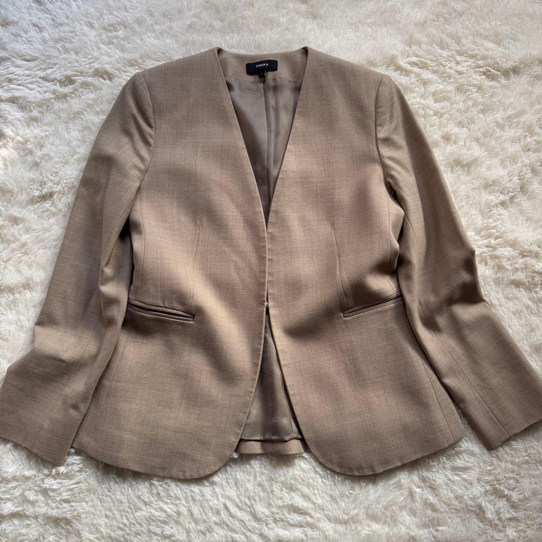 セオリー ノーカラージャケット パンツスーツ セットアップ ベージュ