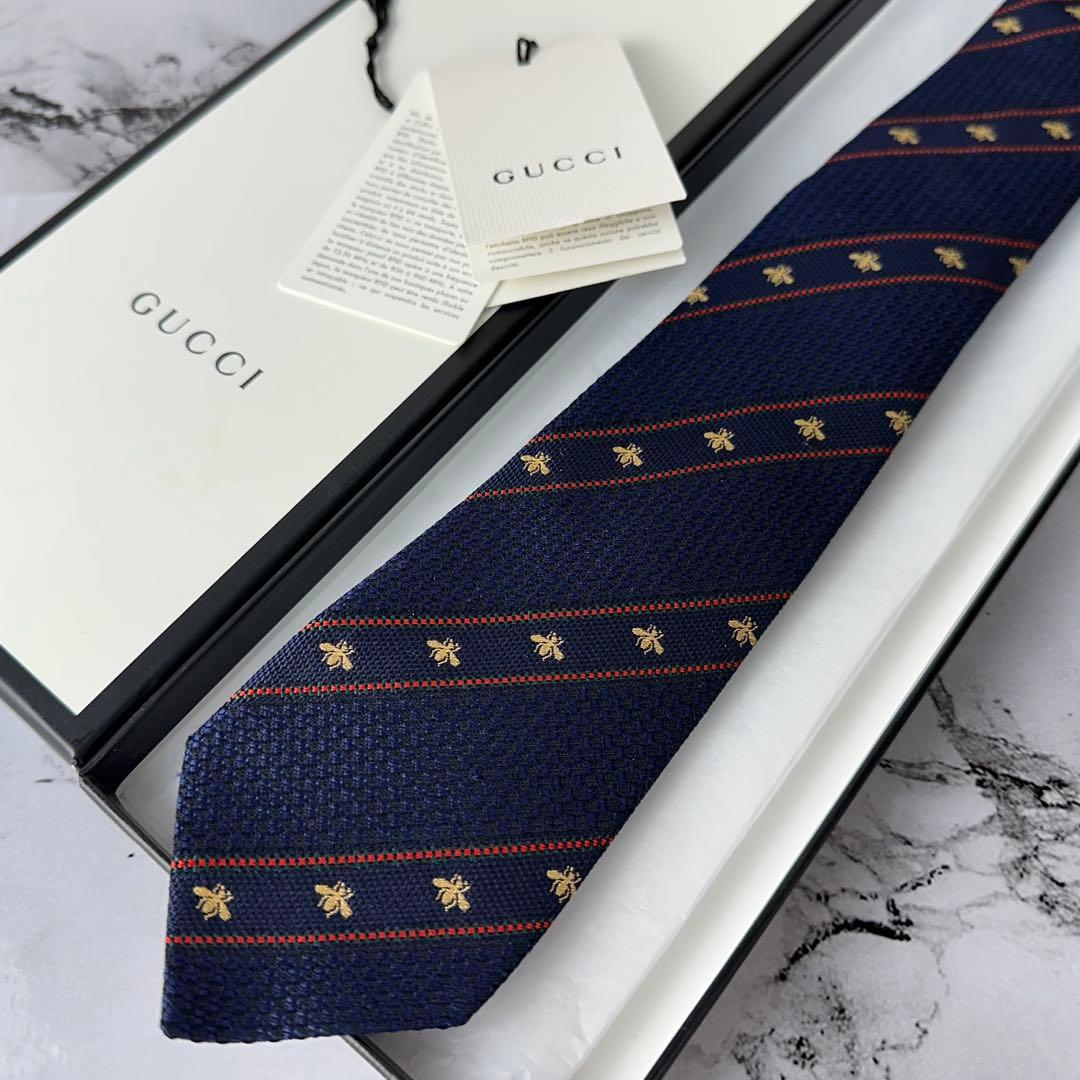 新品タグ付き✨GUCCI グッチ 高級ネクタイ ビー ストライプ 7cm 現行