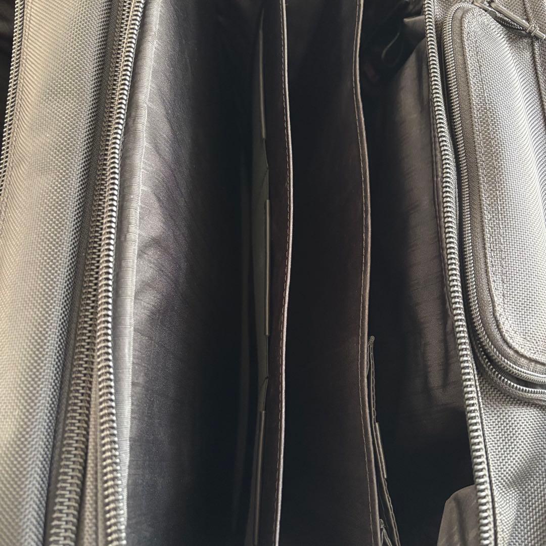 ほぼ美品 TUMI ALPHA アルファ キャリー 拡張機能 26103DH 鍵