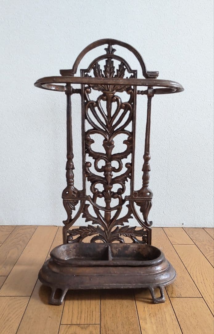 鋳鉄製 　傘立て 　アンティーク調