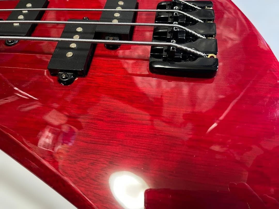 B.C.Rich モッキンバードベース　シースルーワインレッド　レアカラー