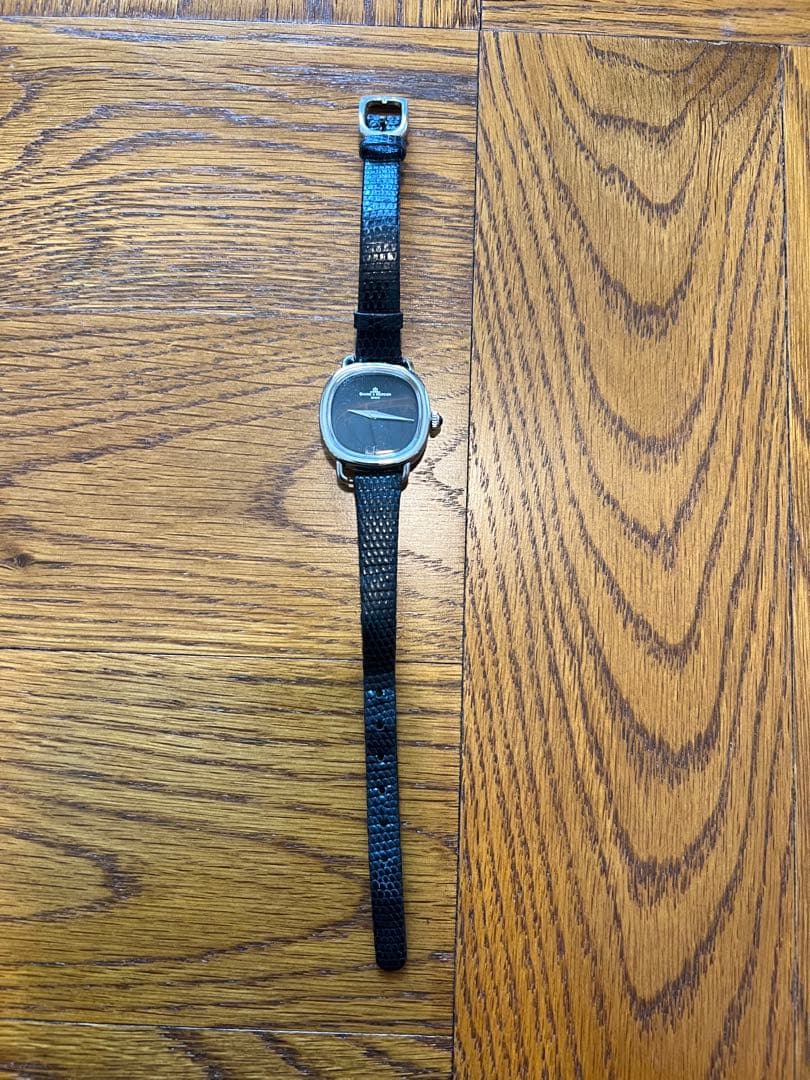 手巻き時計　ボームアンドメルシエ