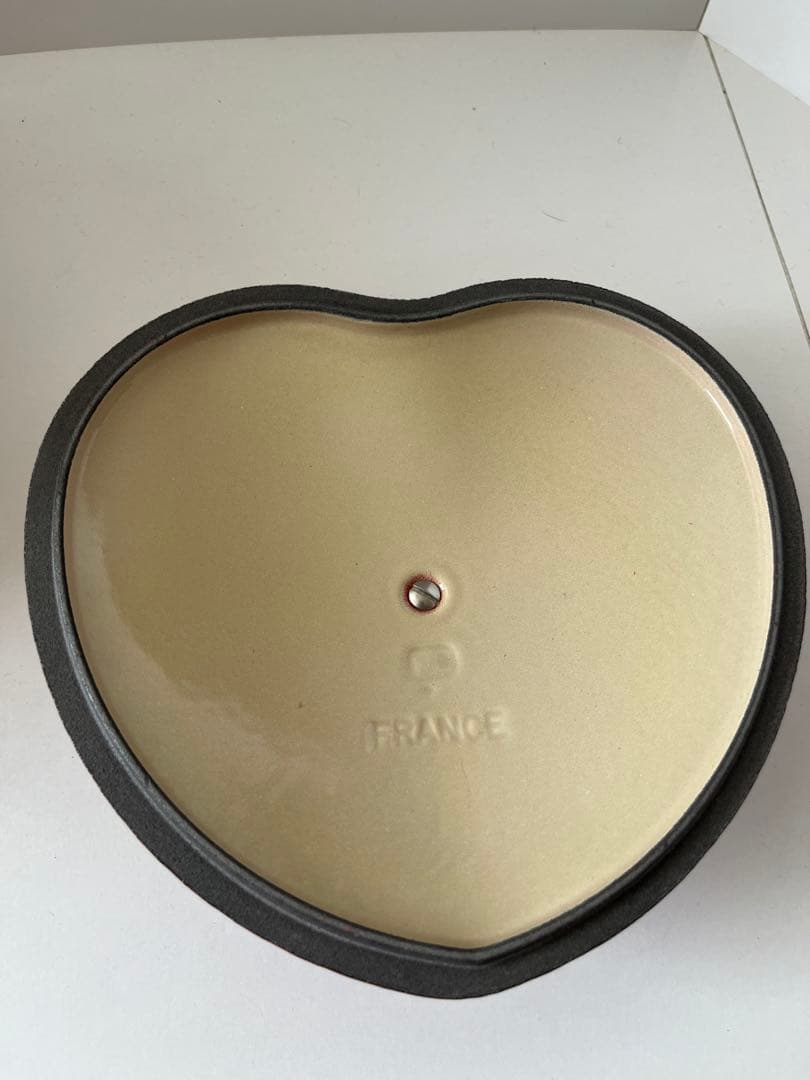 ルクルーゼ　ココットダムール　② チェリーレッド