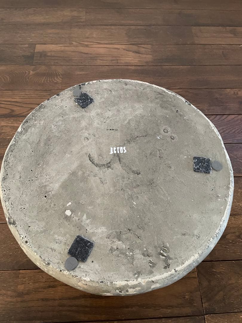 アクタス　コンクリート　鉢カバー