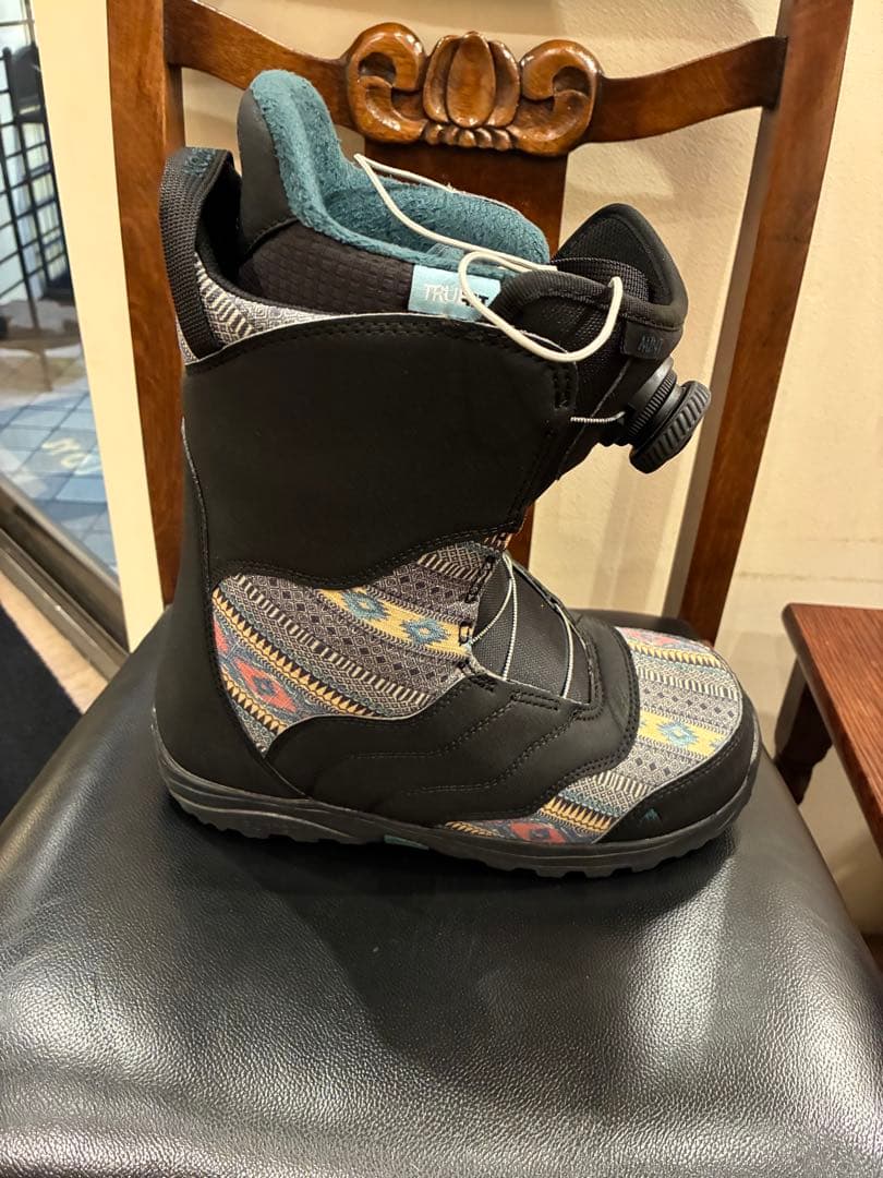 BURTON MINT BOA スノボブーツ 女性用　24.5cm