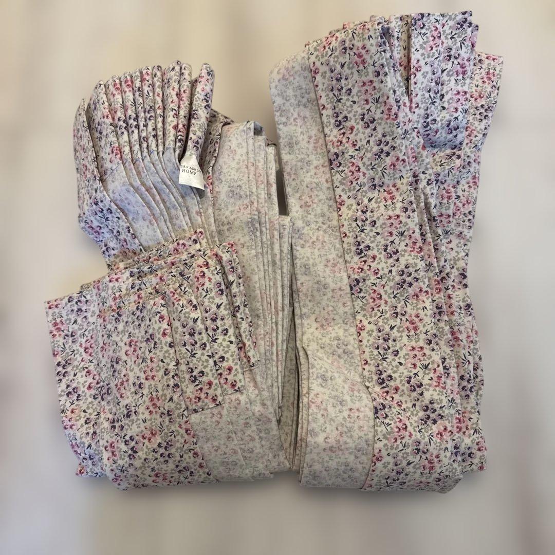 新品未使用　ローラアシュレイ　タルーラ　二つ山　オーダーカーテン　ピンク　①