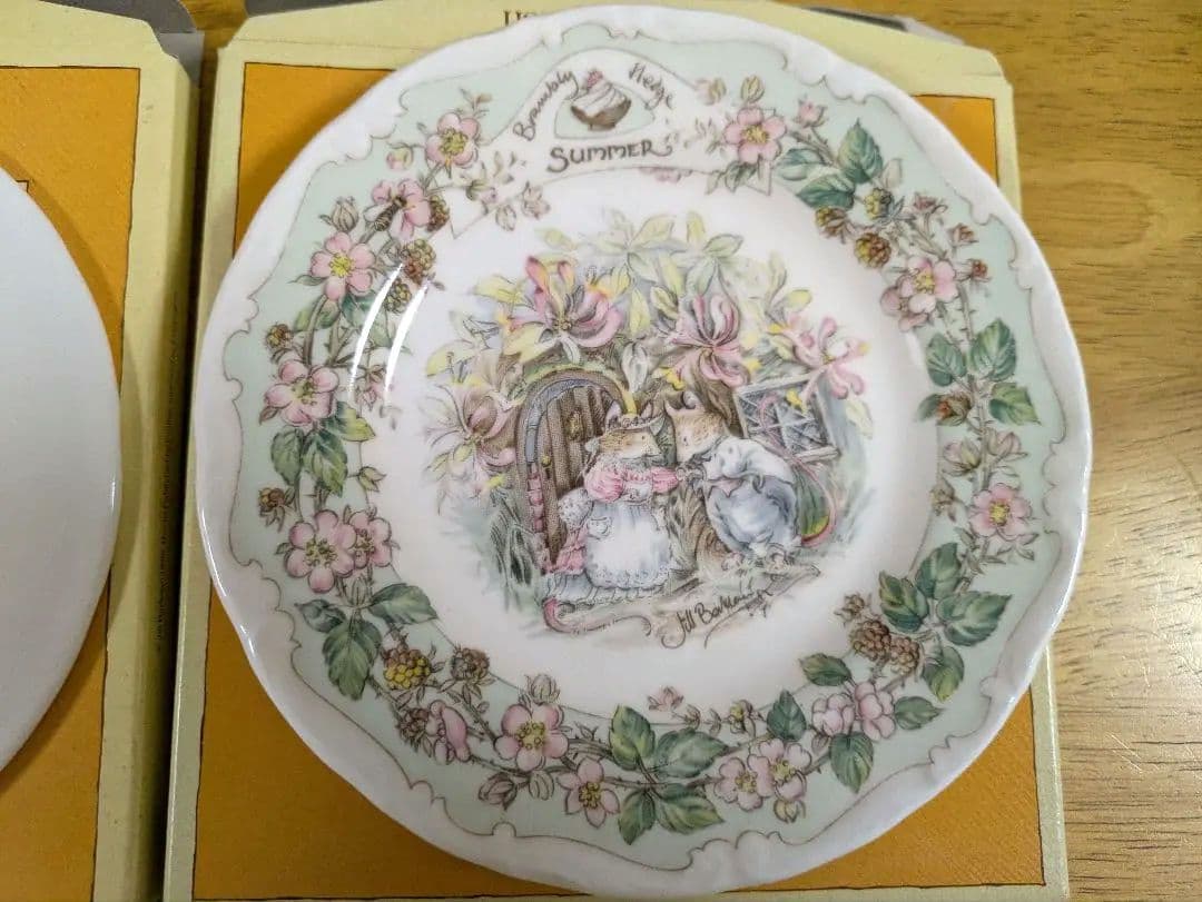 ☆Aqua　ロイヤルドルトン　ブランブリーヘッジ　春夏秋冬　プレート　4枚