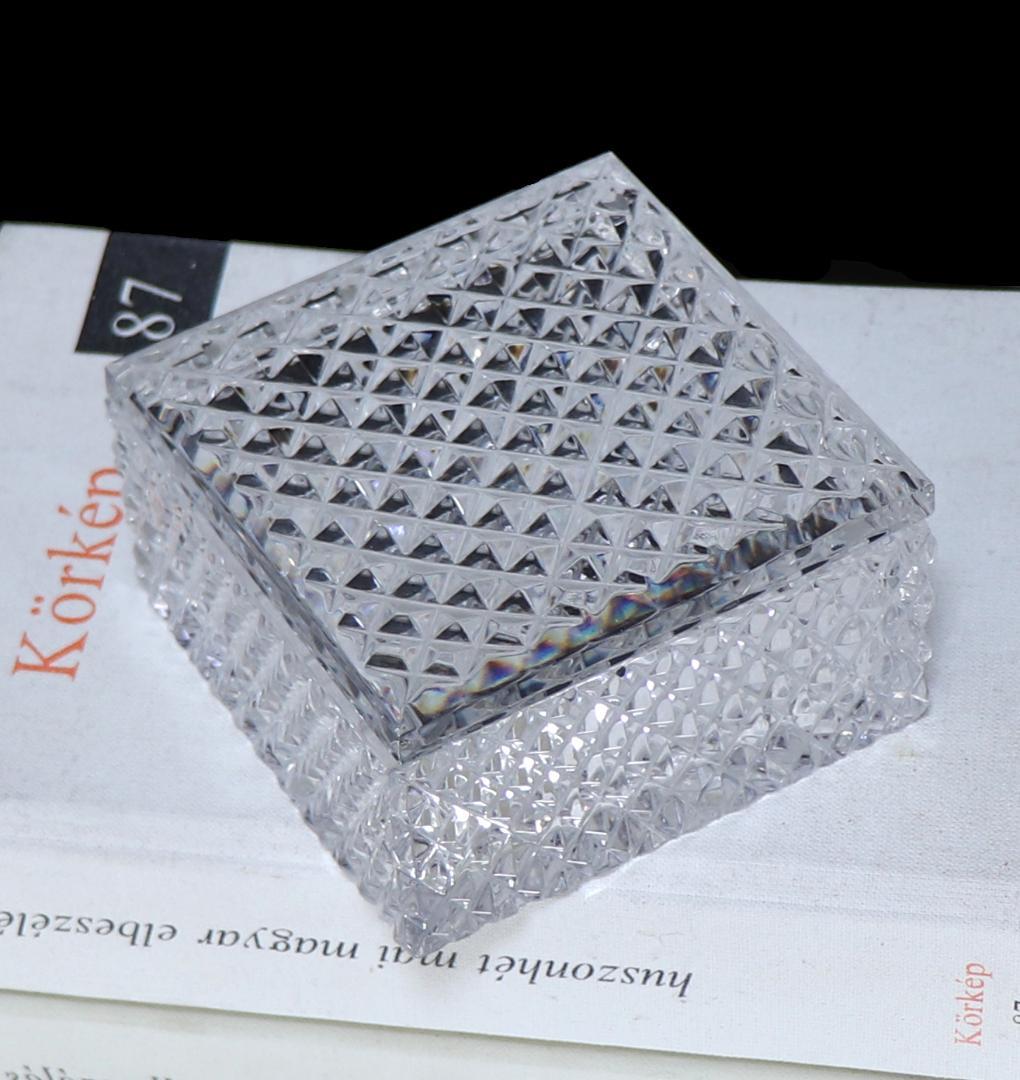 オールド・バカラ 珍品 四角型 ディアマン・ビゾー 切子蓋物 小物入れ 菓子入れ