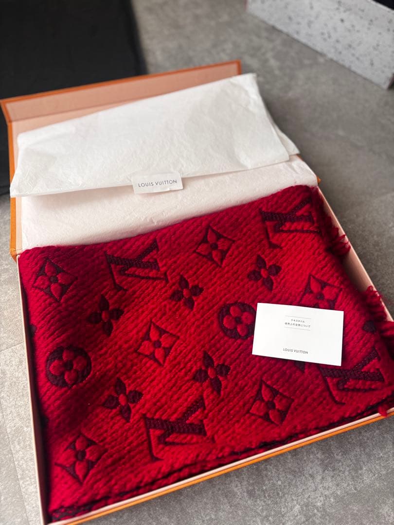 LOUIS VUITTON ルイ・ヴィトン エシャルプロゴマニアレッドマフラー