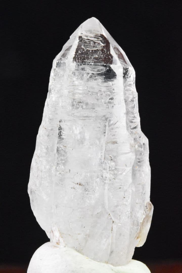 カイラス産 希少なエレスチャルポイント