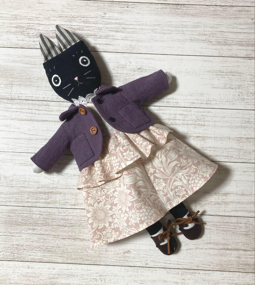 ハーイ❤️さま専用です まんまるお目の黒ねこさん