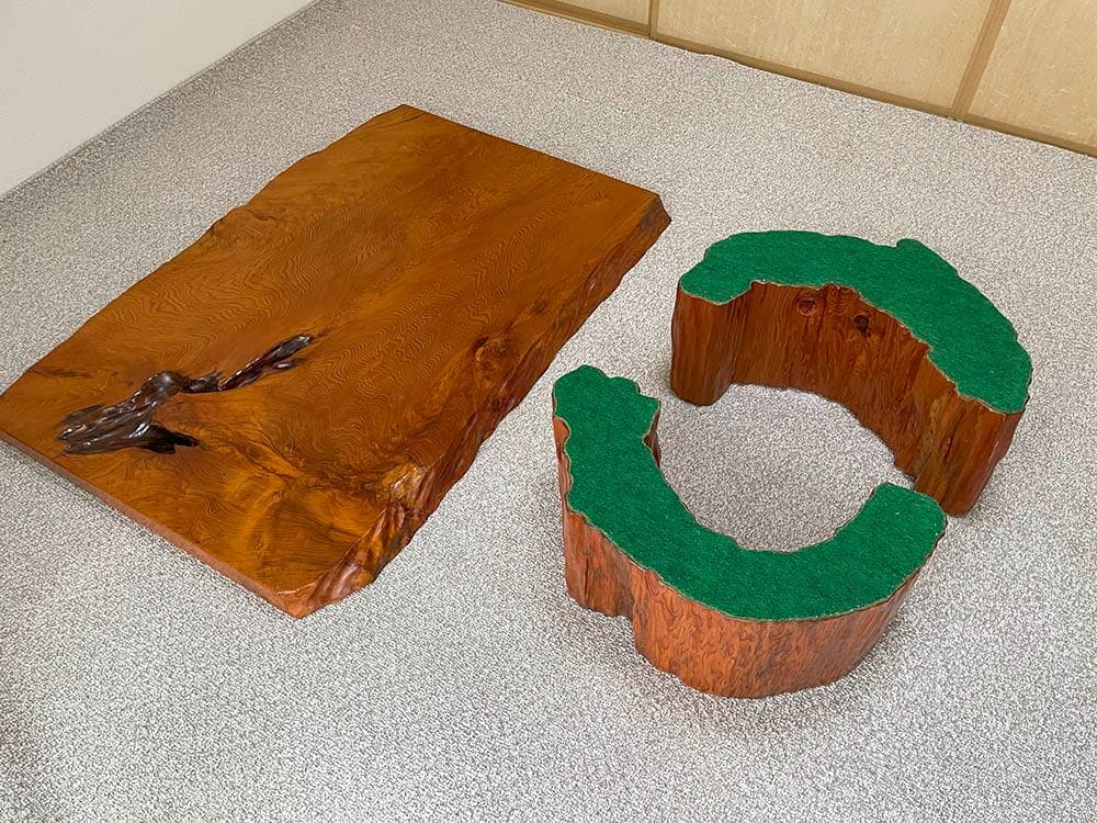 a*k様 屋久杉　一枚板座卓　天然木テーブル　脚付き