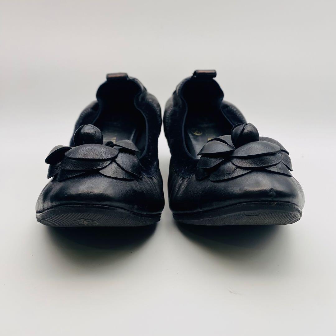 CHANEL ブラック フラワーモチーフ フラットシューズ