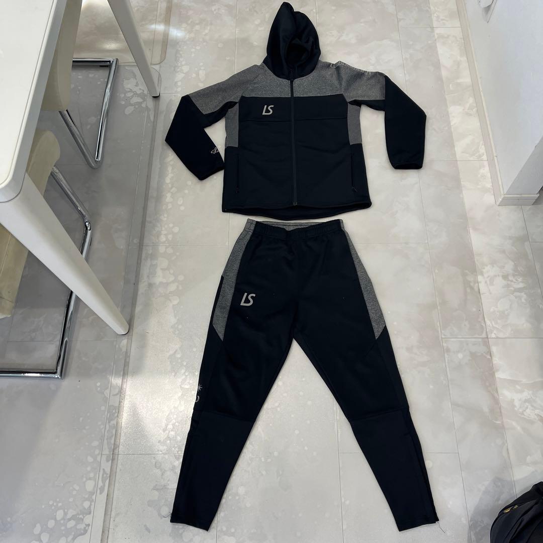 Luz y Sombra フード付きジャージ 上下セット160