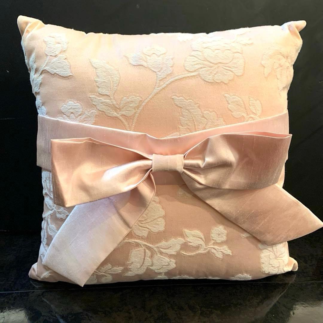 ジェニファーテイラー　クッション ID194-2