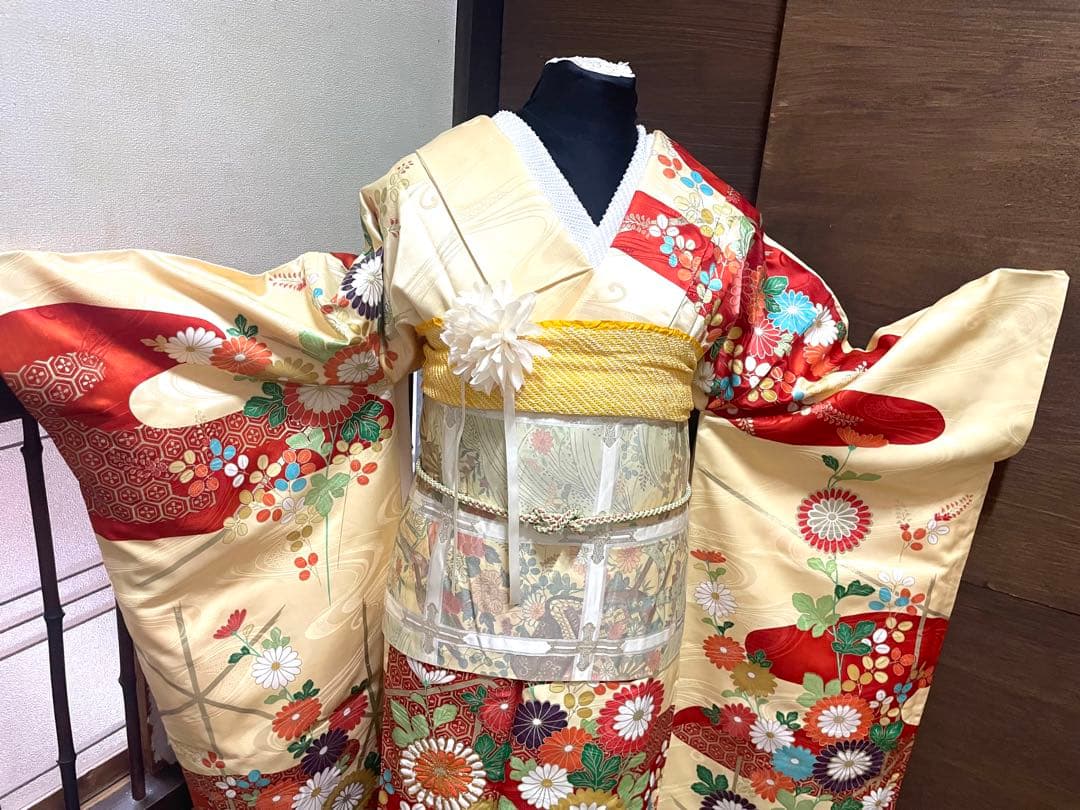 振袖 フルセット6点サイズM〜L 菊づくし銀駒刺繍　正絹　売り切り終了