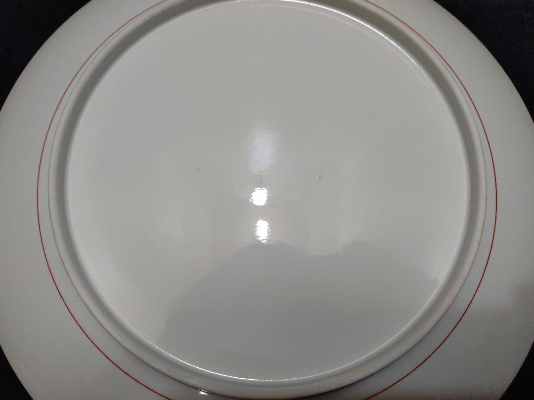 十三代？十四代？酒井田柿右衛門本人作 濁手柘榴文皿　直径27.5cm