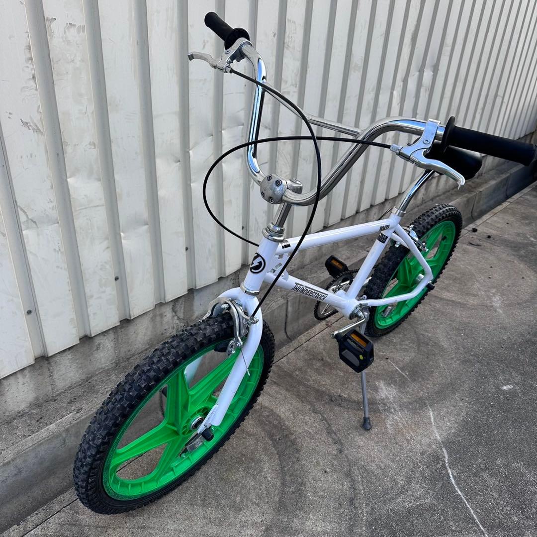 THUNDERSTRUCK VOLT! BMX風の自転車