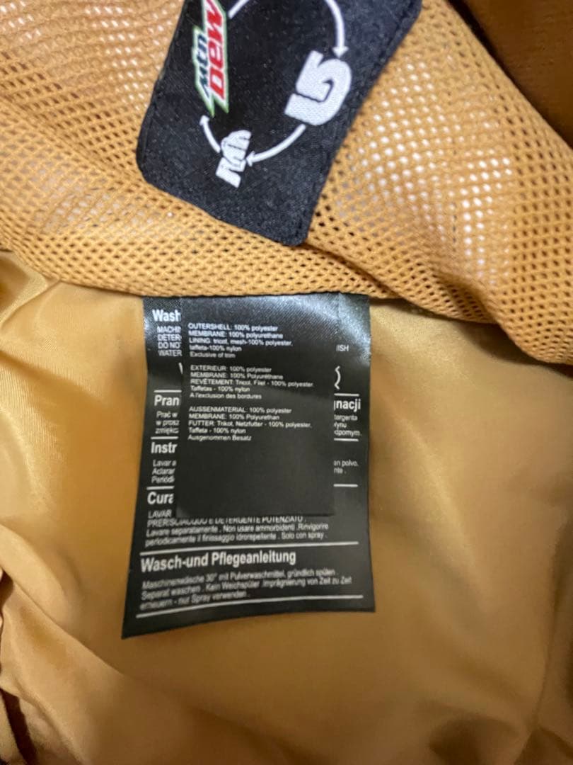 バートン　迷彩カーゴパンツ　Ｍサイズ　未使用