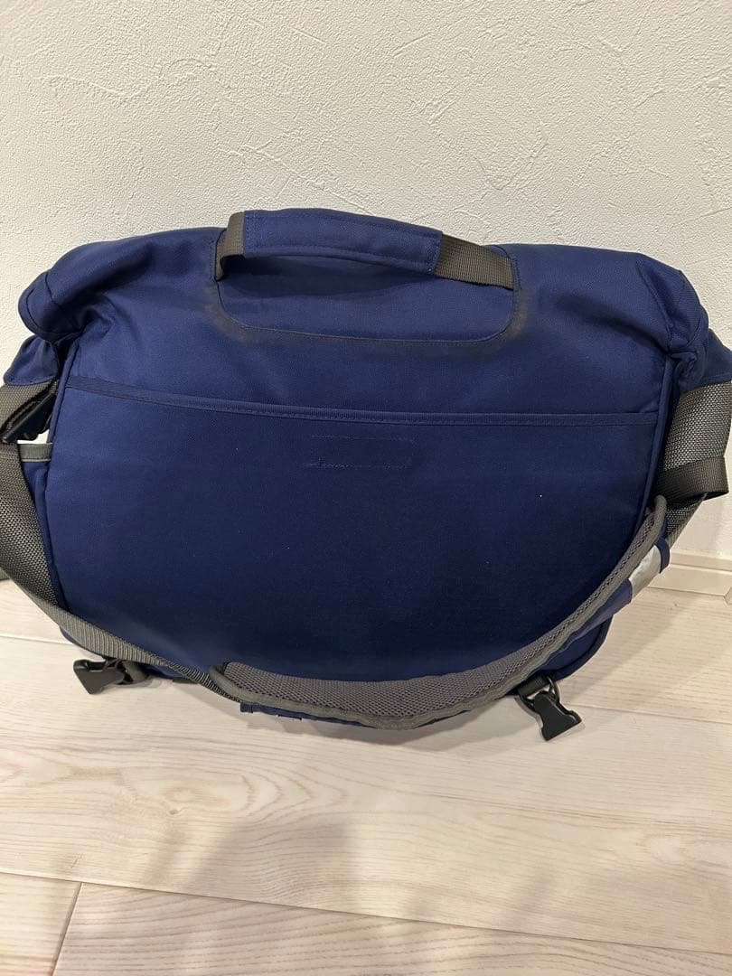 Patagonia メッセンジャーバッグ ネイビー