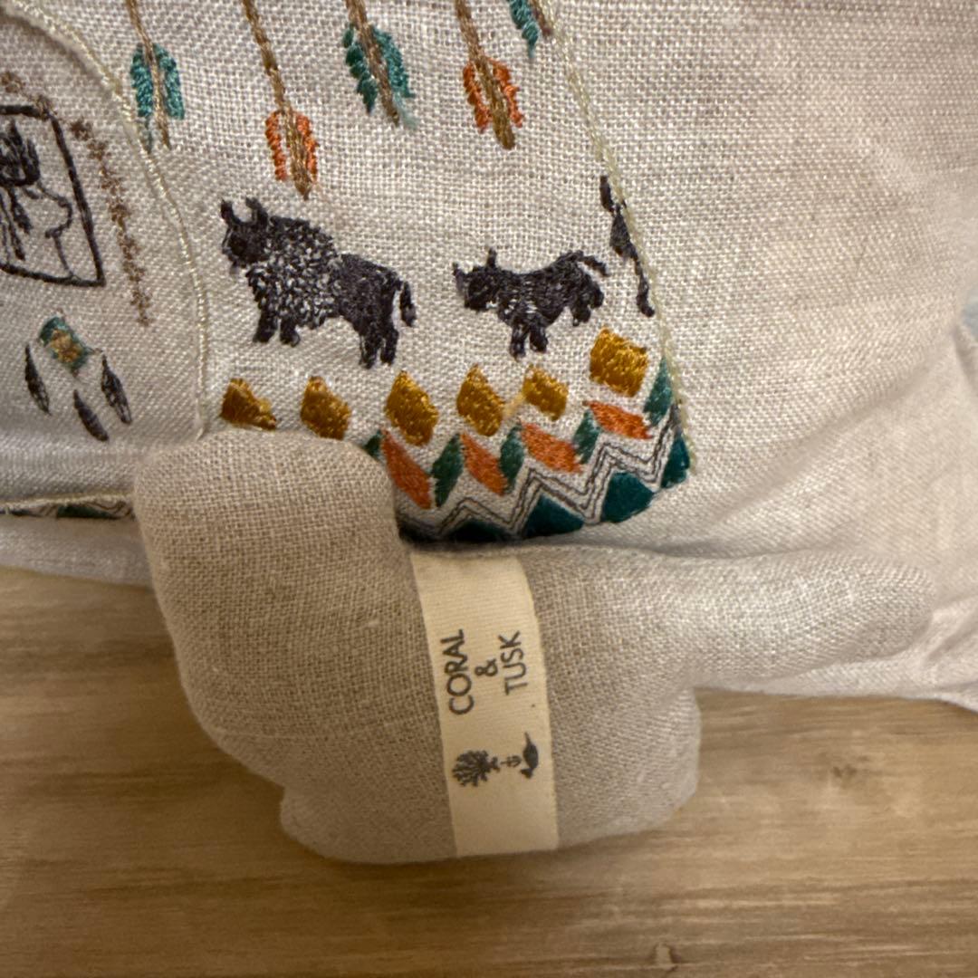 コーラル &タスク　テント柄クッション キツネドール付き