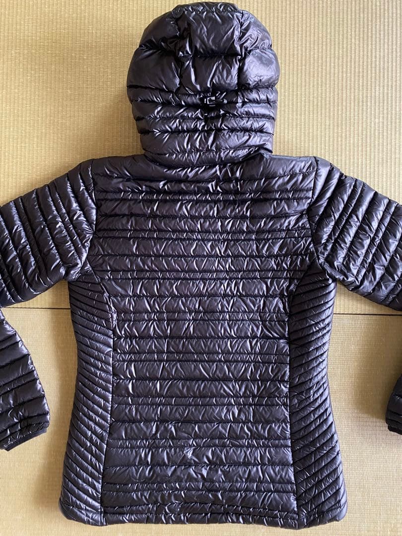 patagonia パタゴニア　ウィメンズ・ウルトラライト・ダウン・フーディ　S