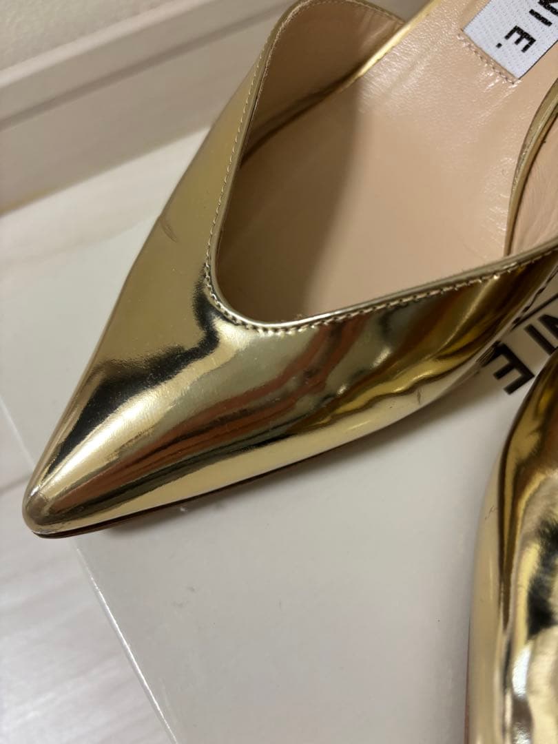 【NEBULONI E.】ポインテットパンプス