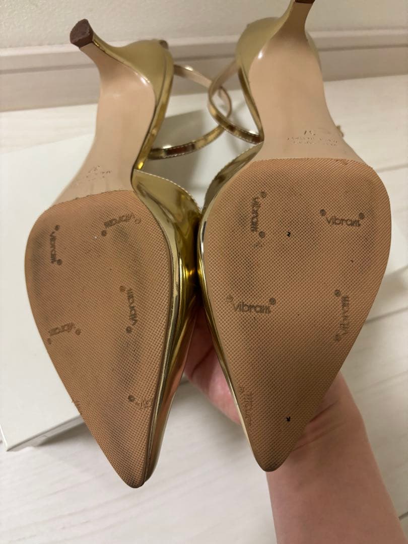 【NEBULONI E.】ポインテットパンプス