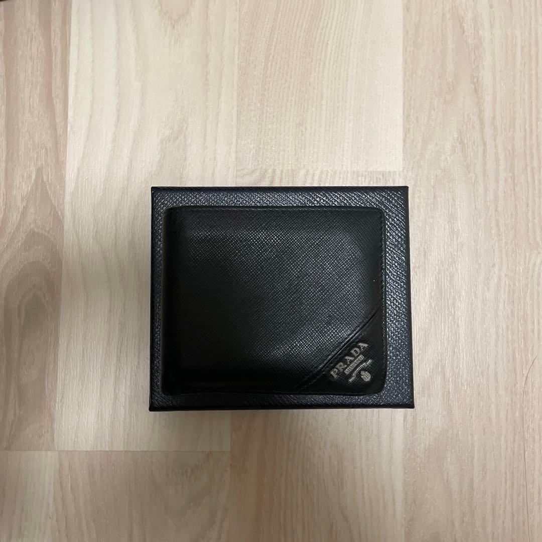 PRADA 財布