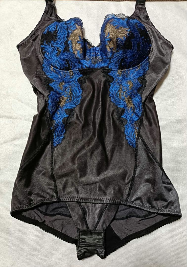 美品　MARUKO　カーヴィシャス　ボディスーツ　D75L　補正下着　マルコ