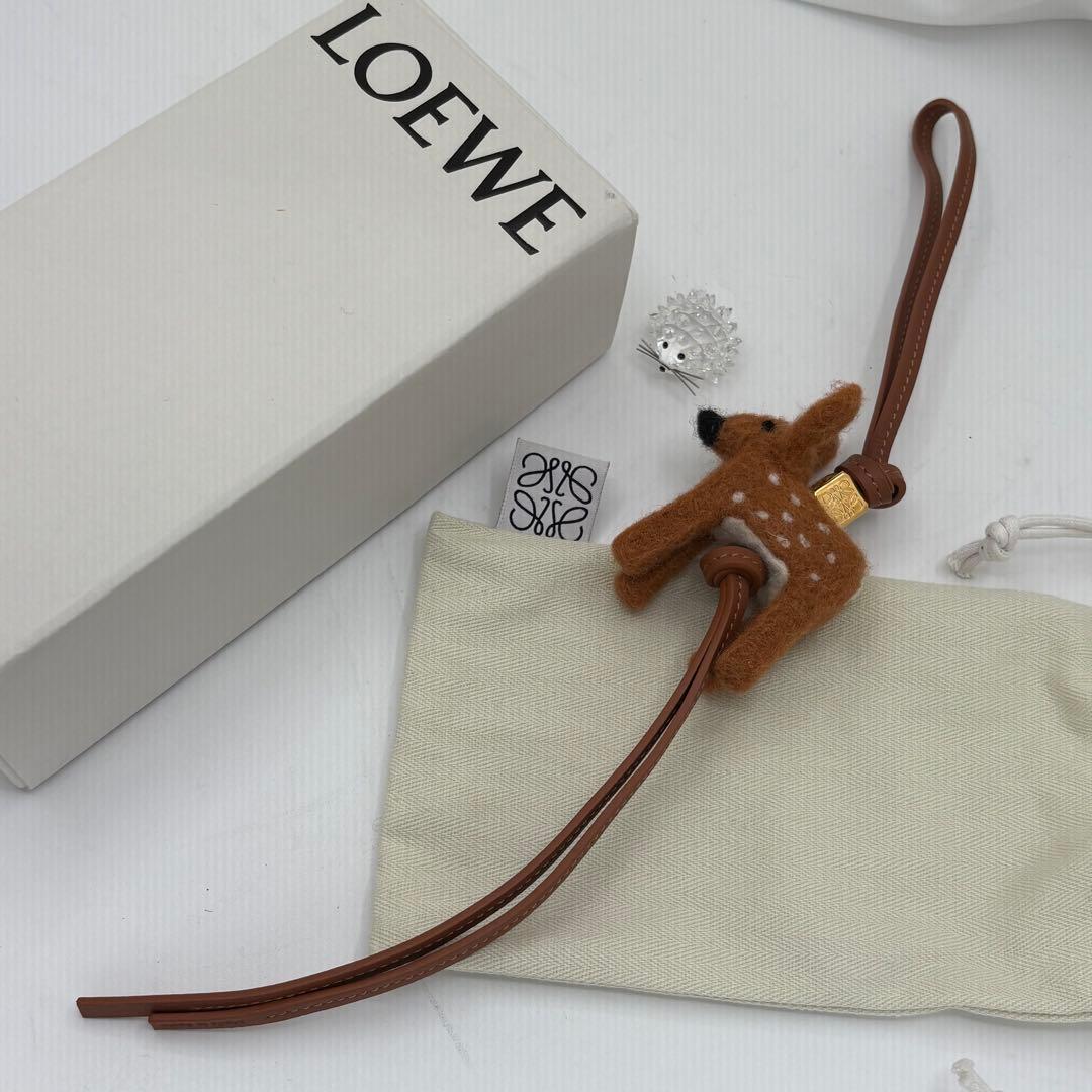 ロエベ　アナグラム チャーム 　ディア