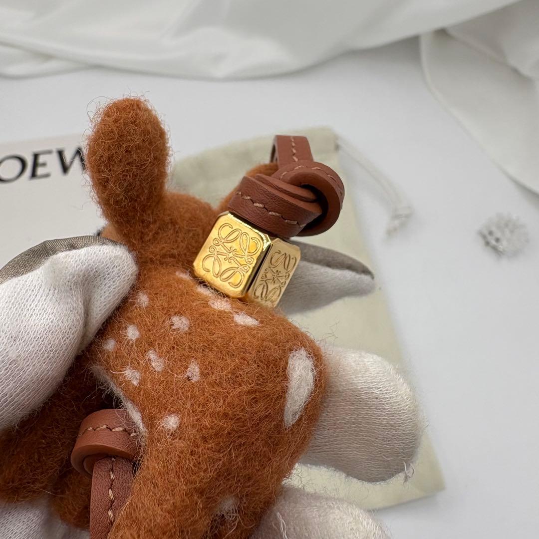 ロエベ　アナグラム チャーム 　ディア