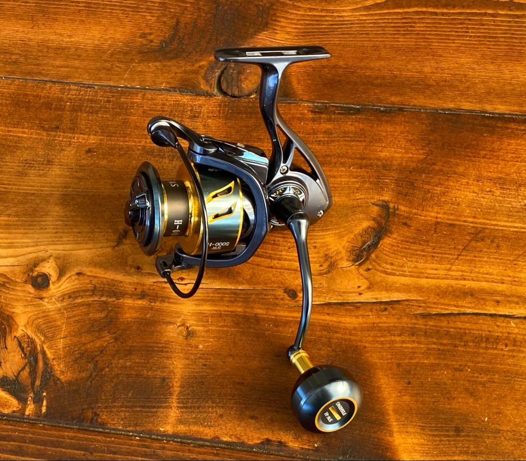 新品未使用　スピニングリール　5000番　ショアジギング　サーフ　ジギング