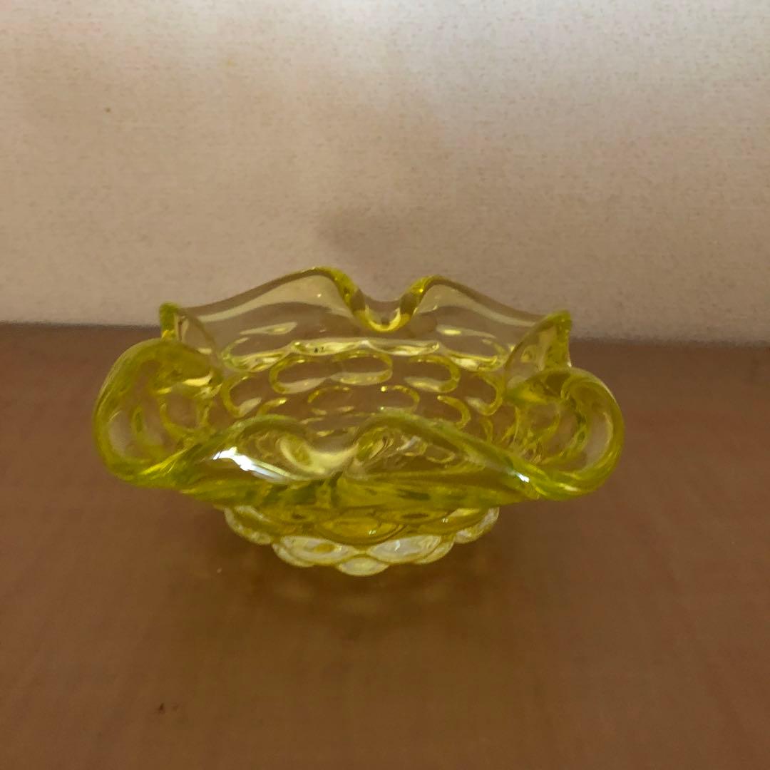 ウランガラス　灰皿型コンポート