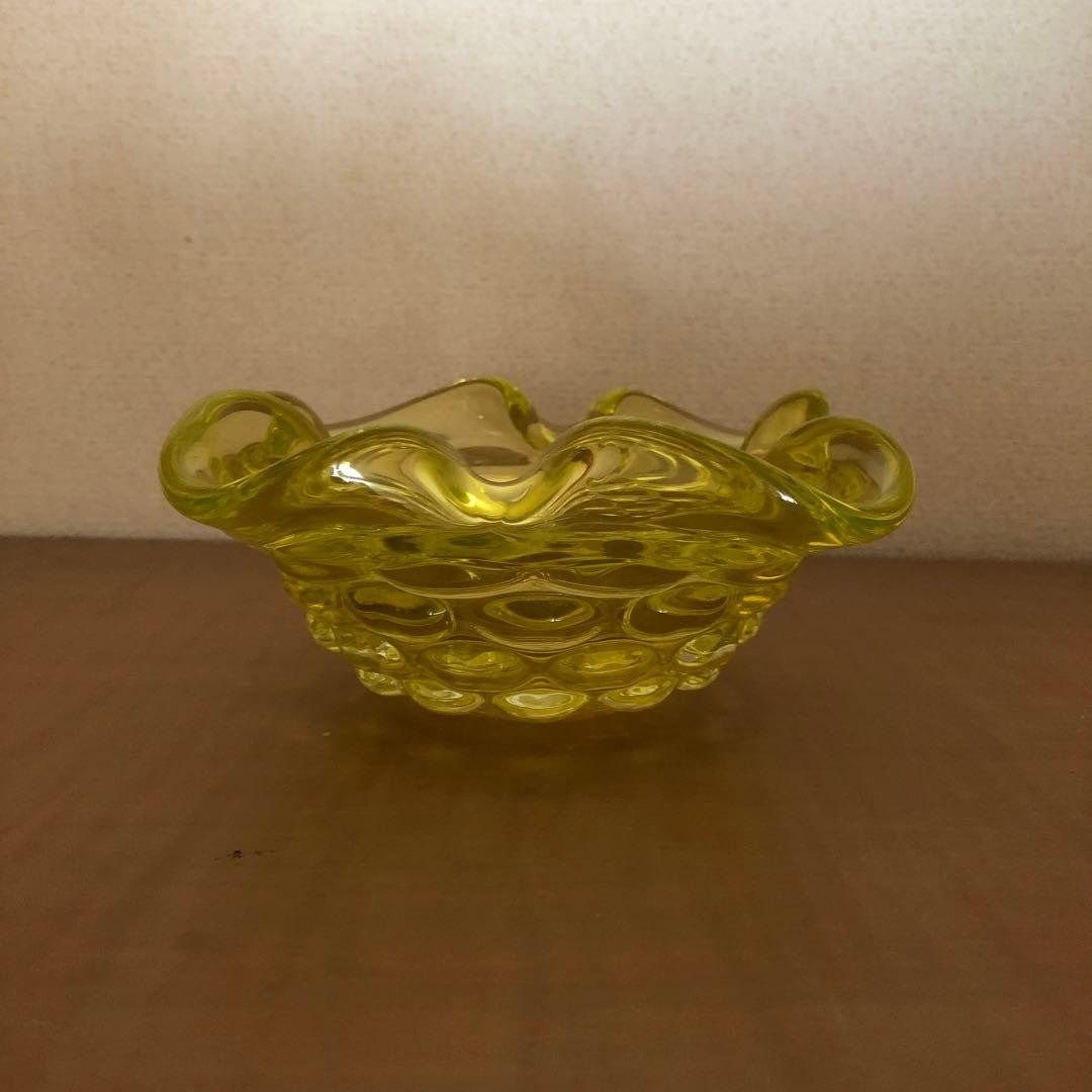 ウランガラス　灰皿型コンポート