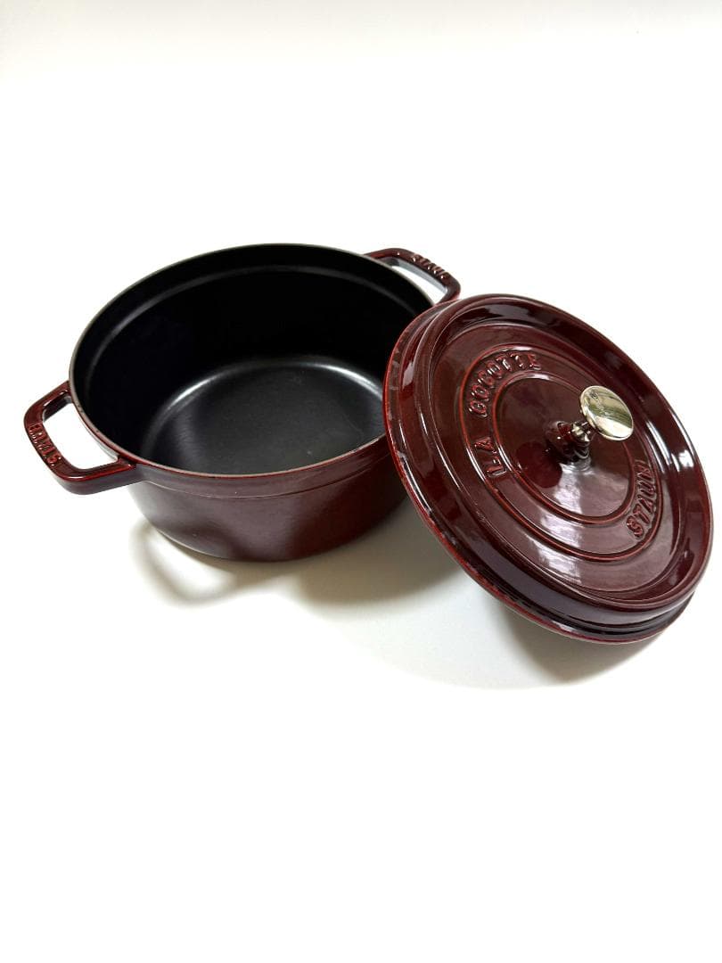 ストウブ ピコ・ココット ラウンド 24cm ボルドー／フランス製　【中古品】