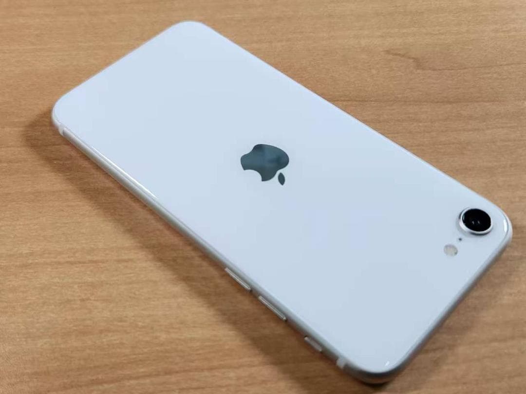 020900F iPhone SE A2782 第3世代 64GB