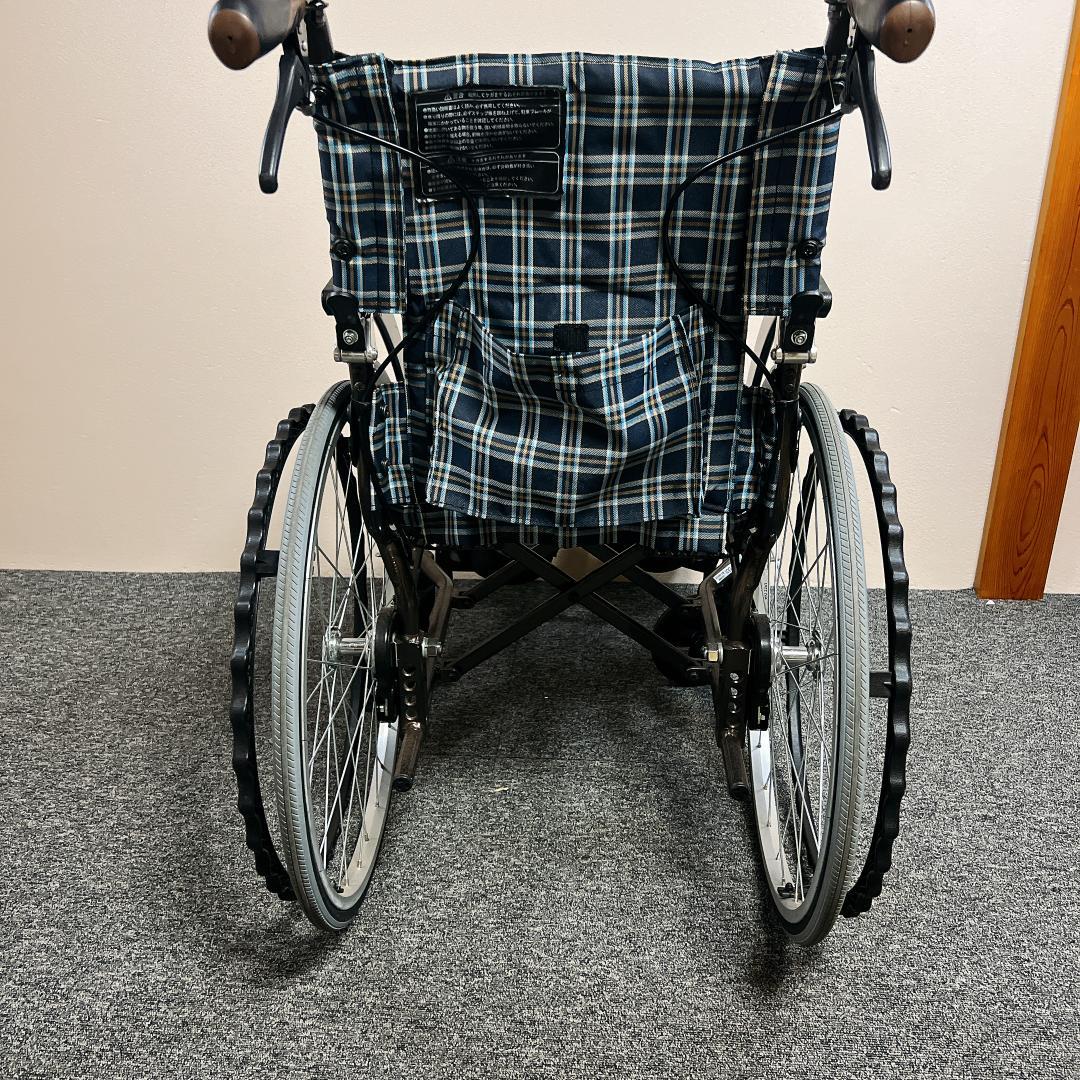 カワムラサイクル　自走用　ノーパンクタイヤ　次世代型車椅子　WAVITシリーズ