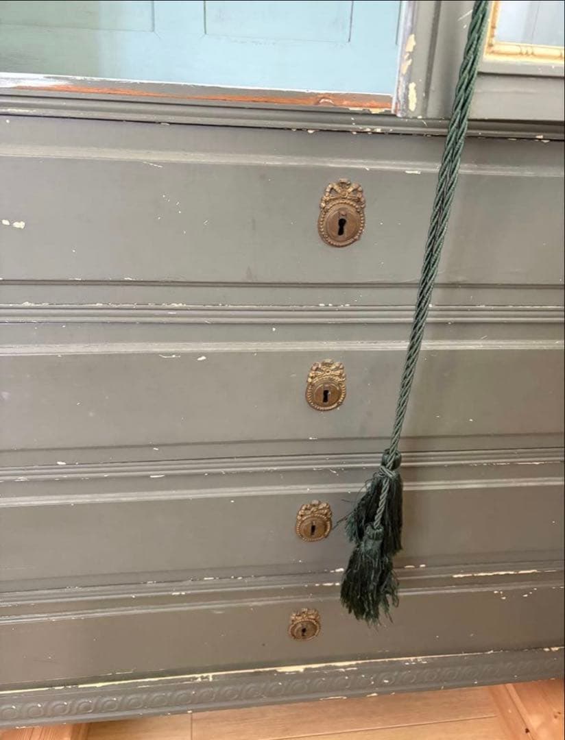 アンティーク　フランス　 グレーの木製キャビネット