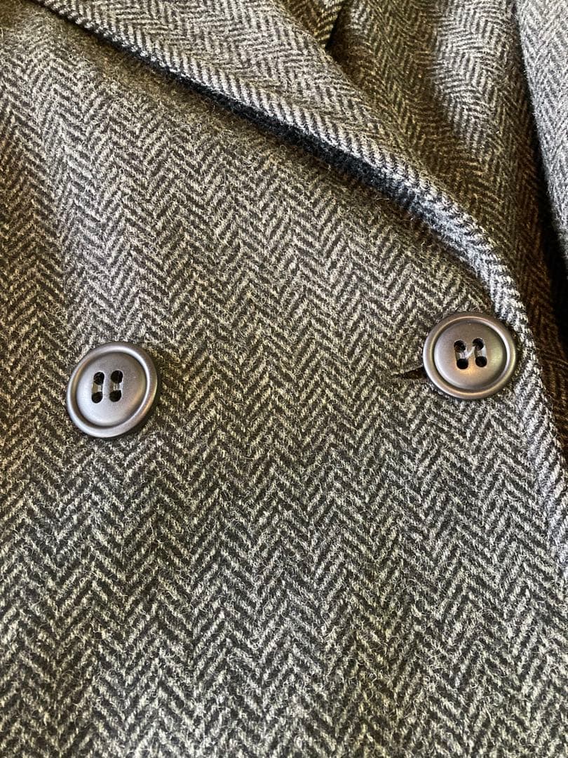 ヘリンボーン柄のマキシ丈チェスターオーバーサイズコート 5.5万