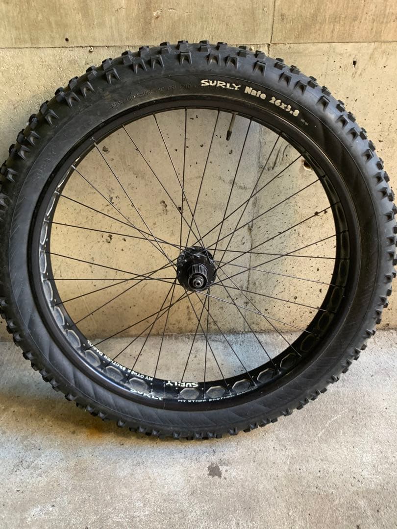 SURLY パグスレイ　Nate 26x3.8ホイールセット