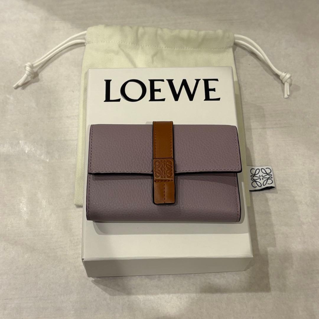 LOEWE バーティカル ウォレット スモール(ソフトグレインカーフ)
