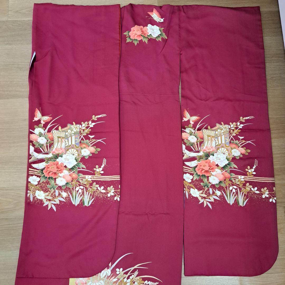 今大変お得なフルセット 正絹赤地振袖 ワイン裾グリーン御所車柄 成人式最適