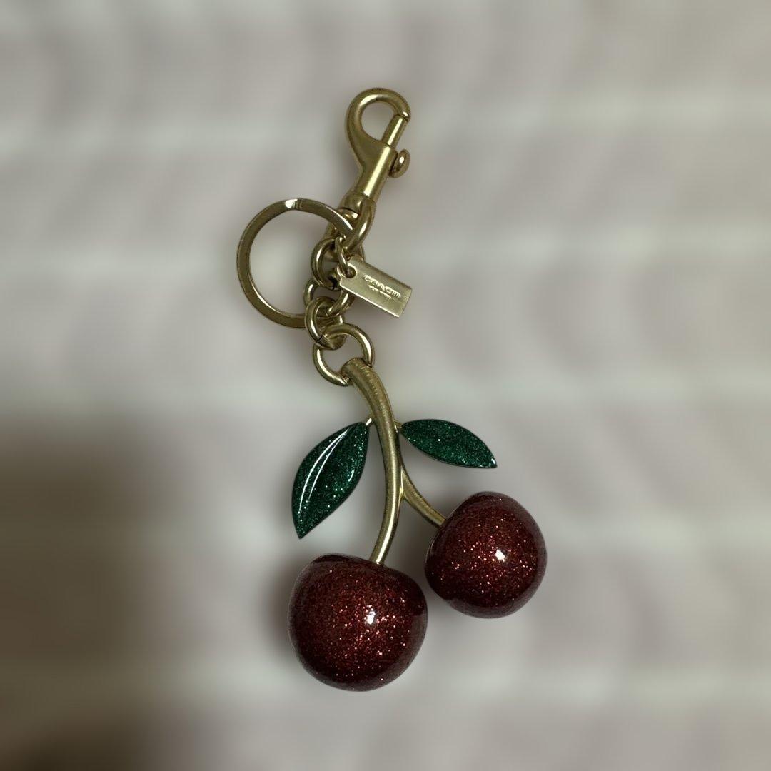 COACH チェリーバッグチャーム