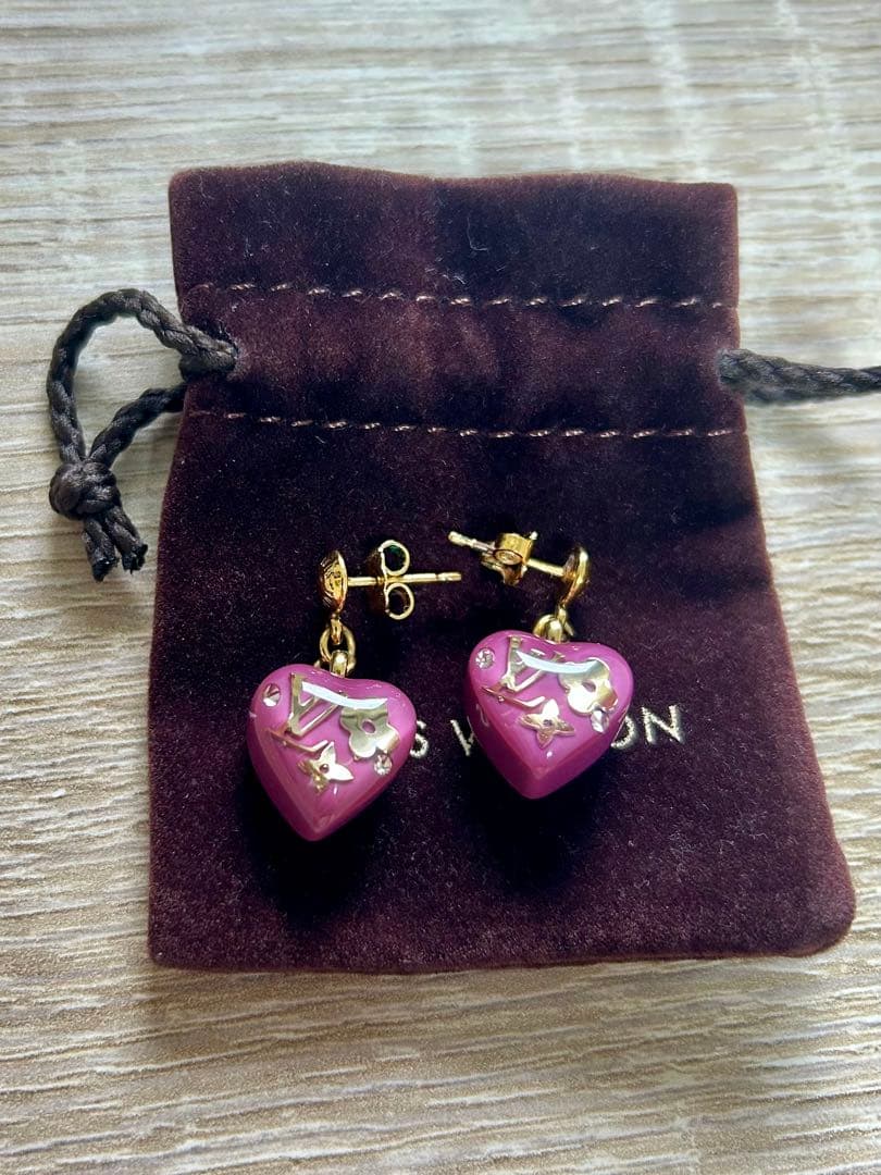 ルイヴィトン ピアス ハート モノグラム パープル 両耳