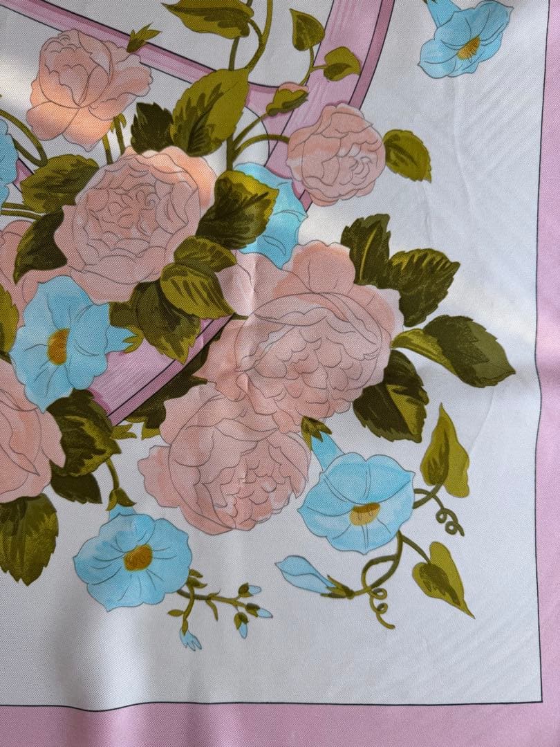 エルメスカーフ　カレ90 ROMANTIC 花柄 ピンク シルク90