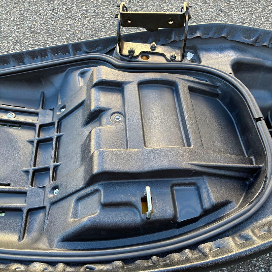 け*る様 HONDAホンダフォルツァMF06 純正シート FORZA250cc