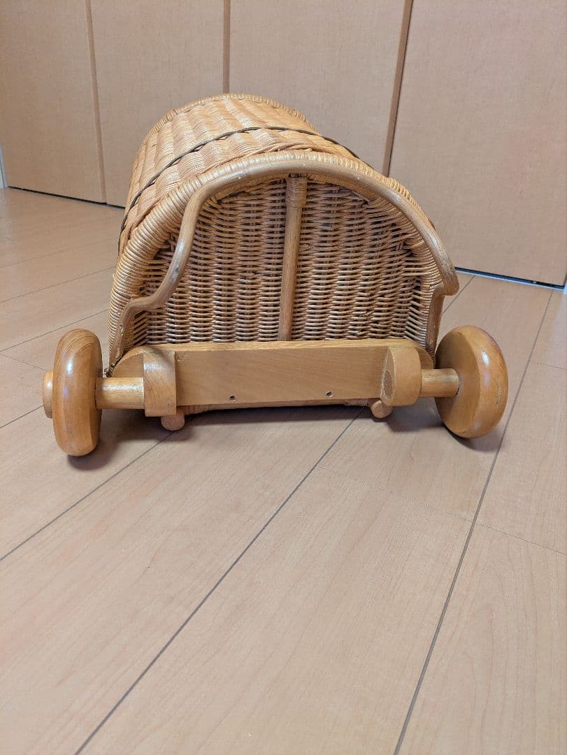 雑誌掲載品　貴重ラタン製のキャリーカート