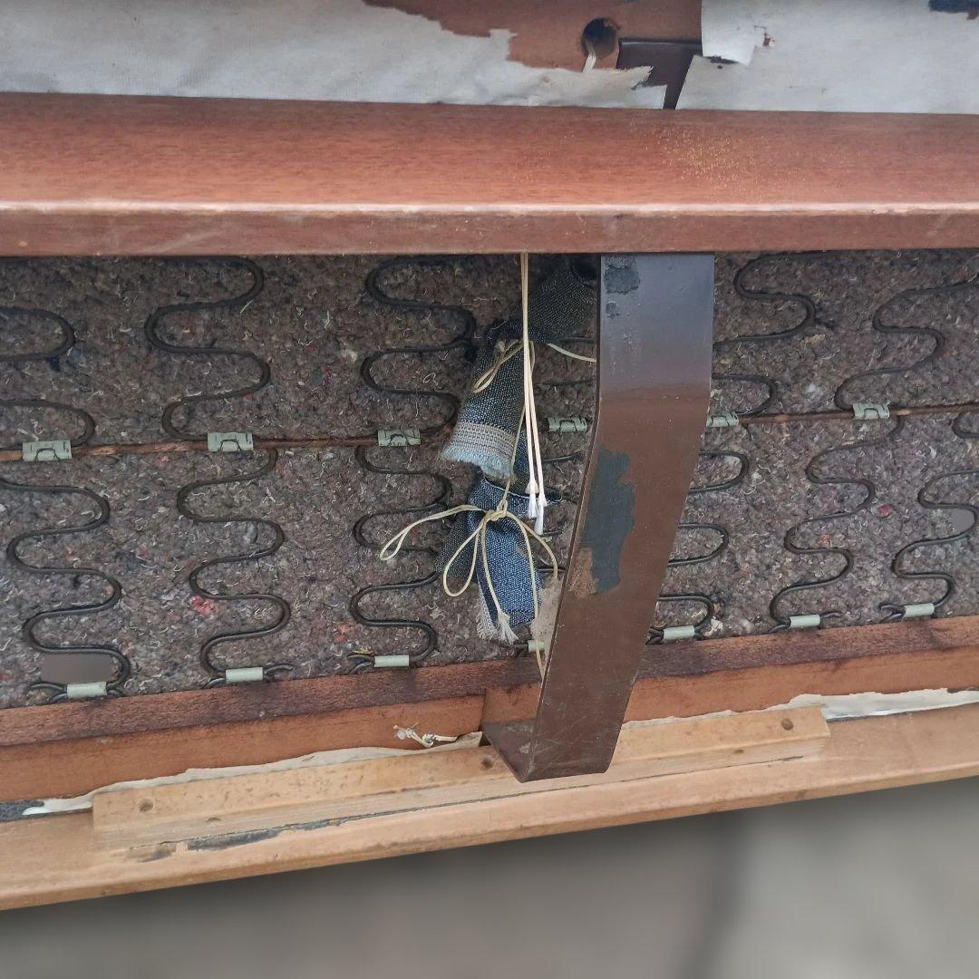 5077）カリモク　２人掛けソファー　難有品