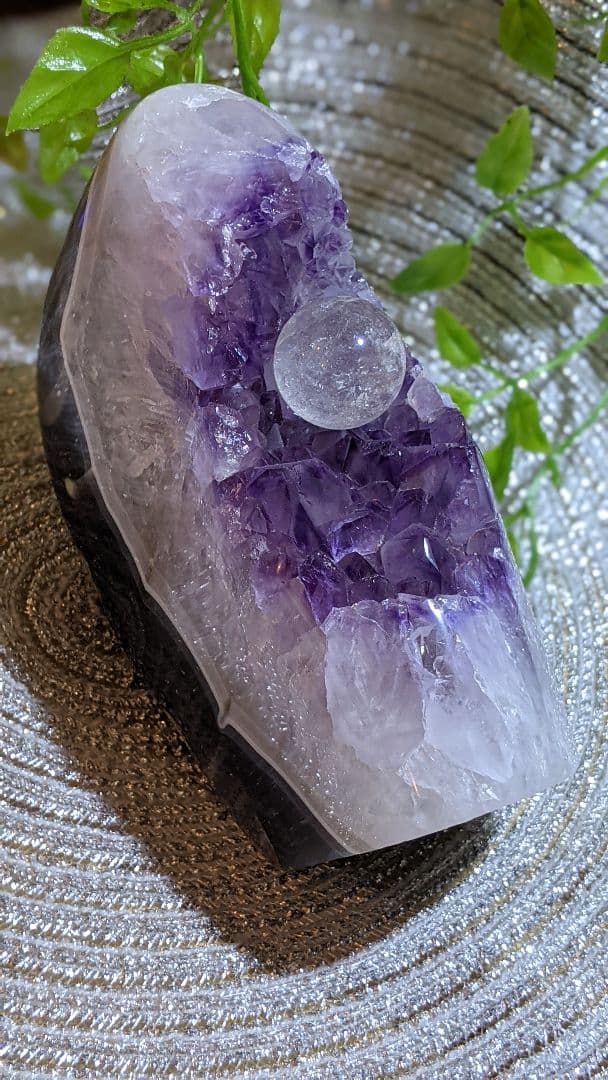 癒やしの光…アメジストクラスター　浄化　開運